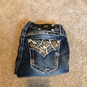 Great condition Miss Me cropped jeans size 27